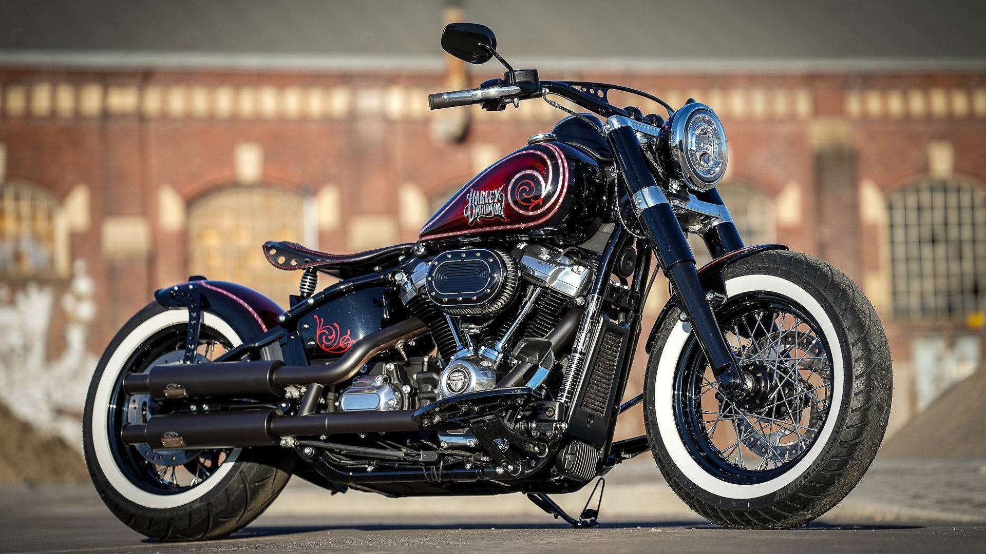 球队内部气氛紧张，竞争激烈，球队的问题