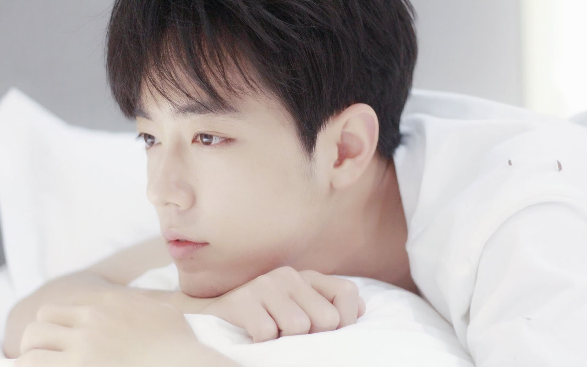 九游娱乐APP-退役运动员转型篮球内容创作者分享训练经验受欢迎，退役运动员转型与发展的法律